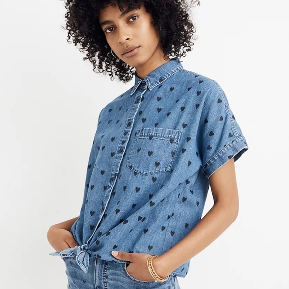 Madewell Tops - Madewell Denim Tie-Front Shirt in Heart Print Size XS